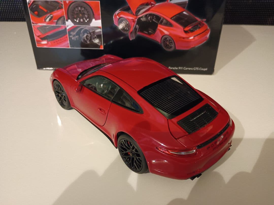 シュコー ポルシェ 911 (991) カレラ GTS 1/18