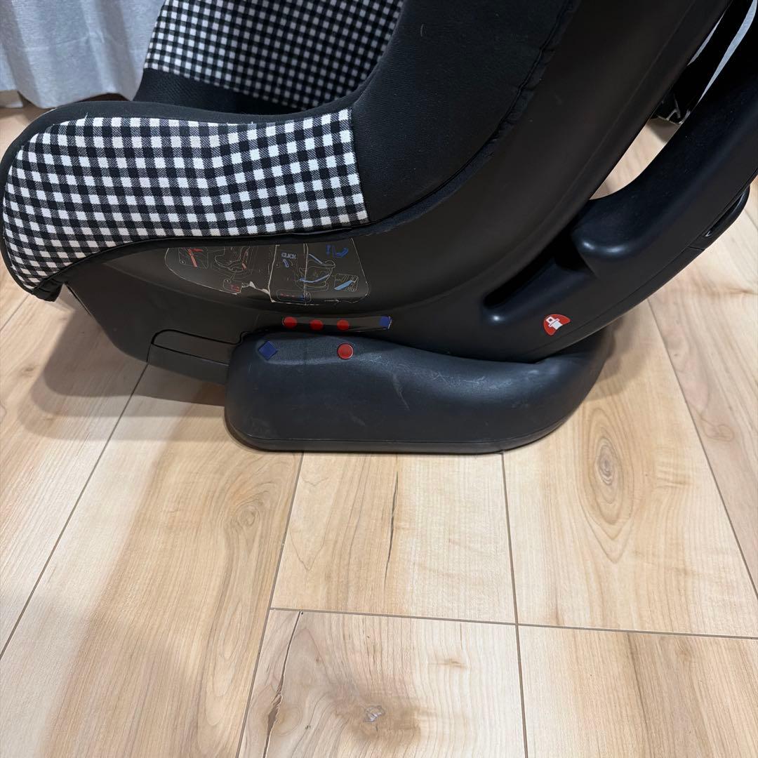 早い者勝ちJoie チャイルドシート ブラック チェック柄