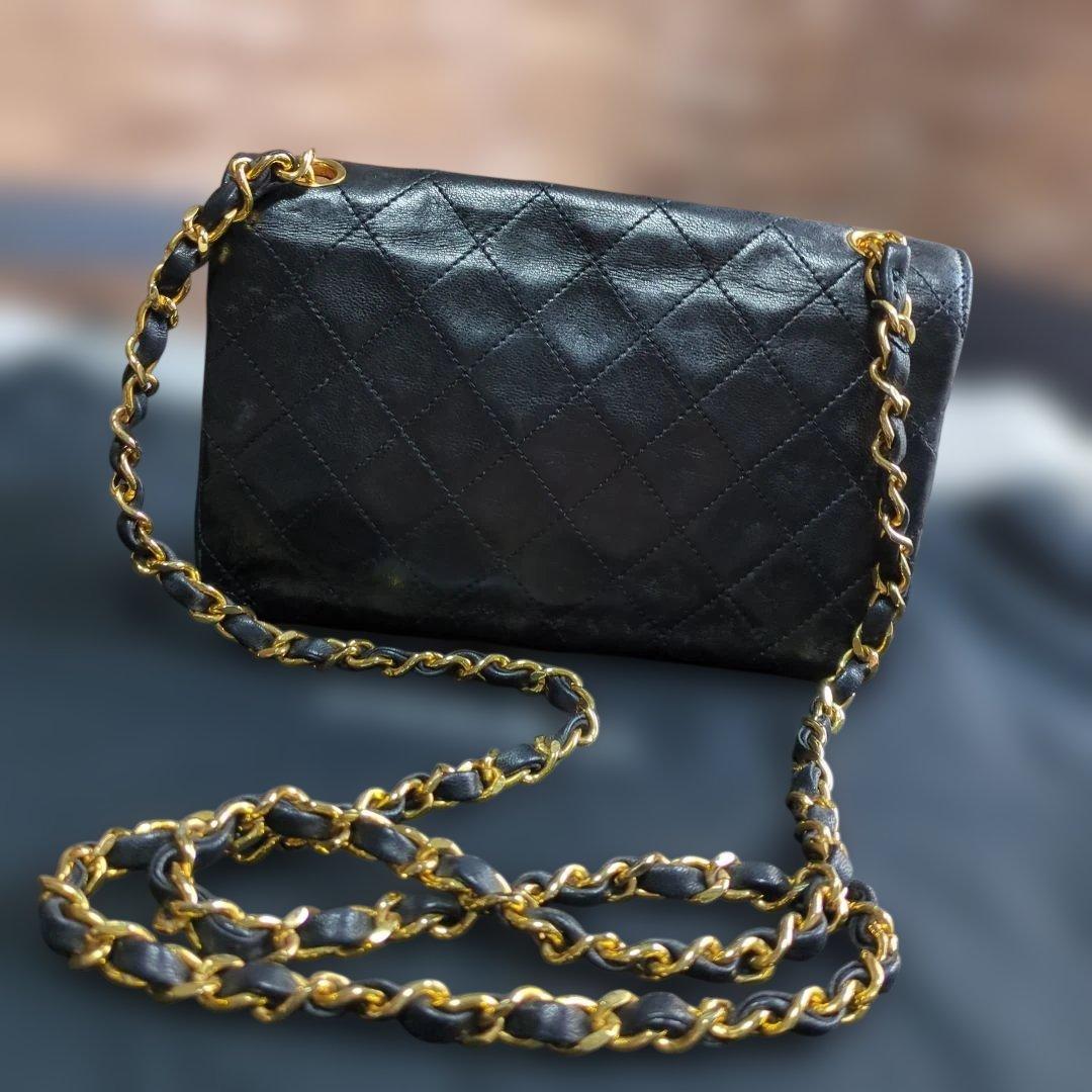 CHANELマトラッセ ブラックショルダーバッグ