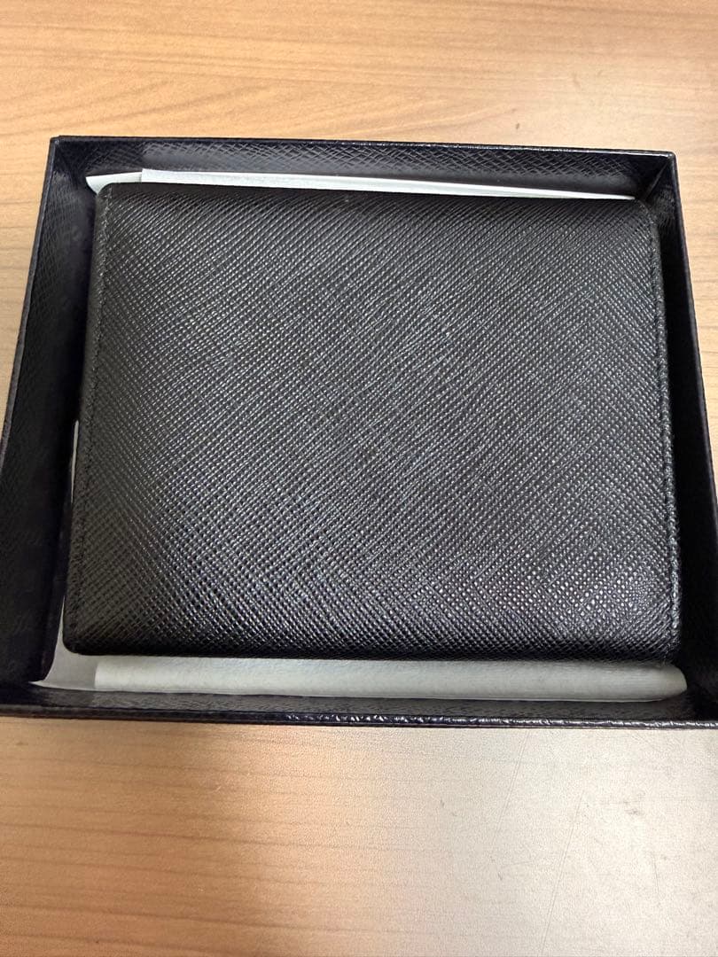 PRADA サフィアーノレザー 三つ折り財布 ブラック