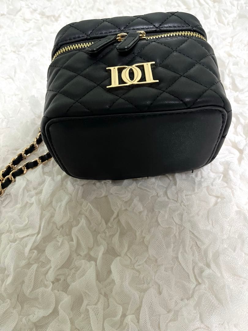 Darich ダーリッチ キルティングスクエアミニバッグ シルバーパーツ