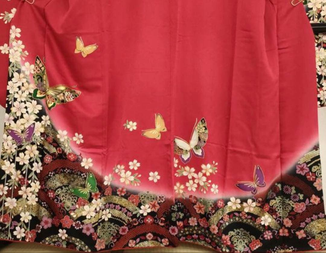 振袖フルセット6点M〜Lサイズ振袖 蝶と花の刺繍　正絹　送料込み