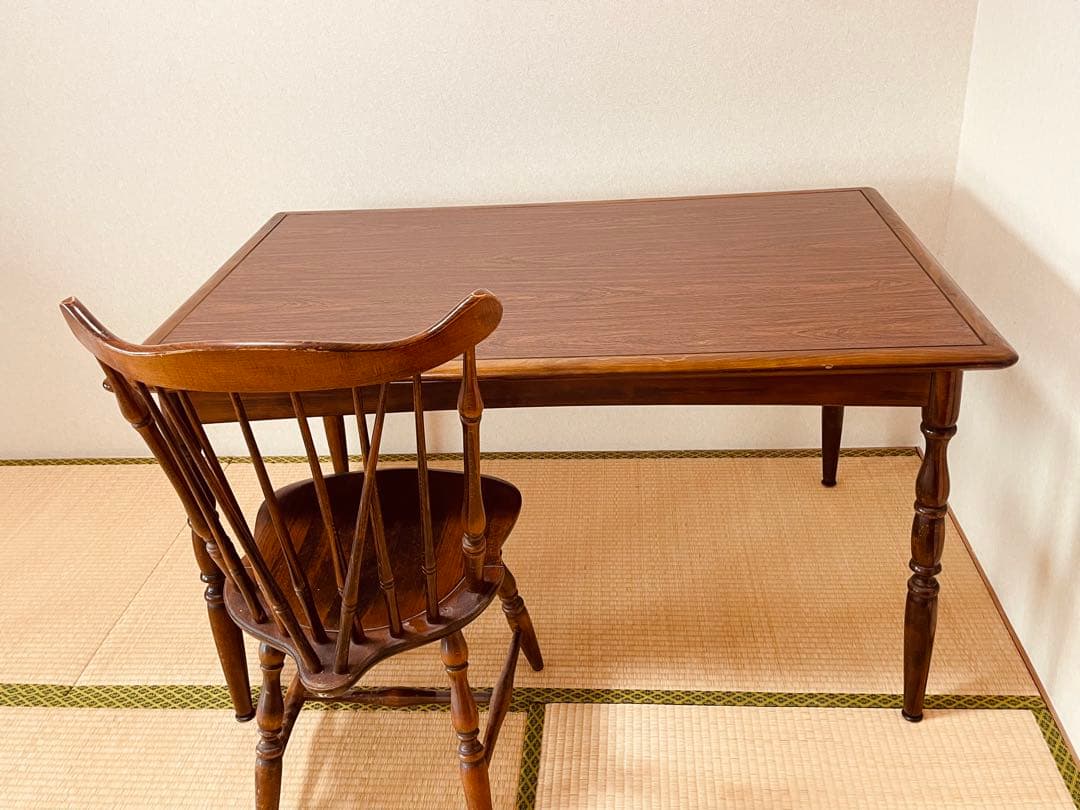 キツツキマーク 飛騨産業　レトロでアンティークなテーブル