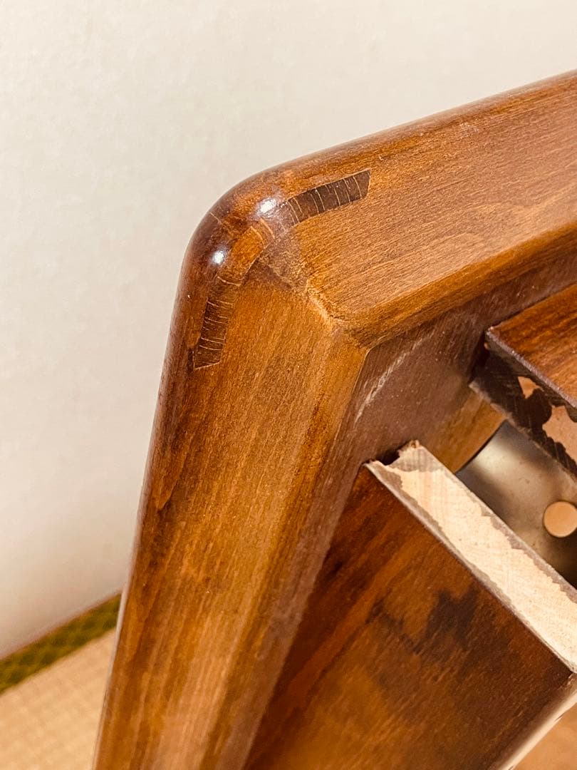 キツツキマーク 飛騨産業　レトロでアンティークなテーブル