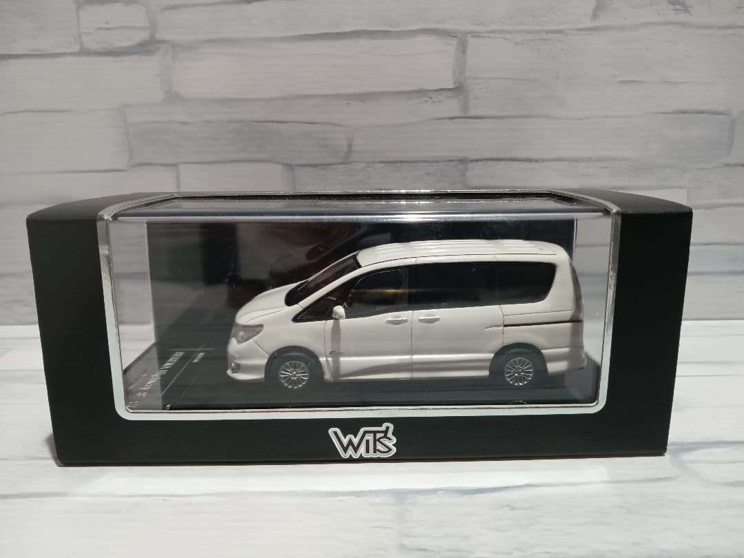 1/43 Wits　日産　セレナ　ハイウェイスター　ミニカー　ホワイト