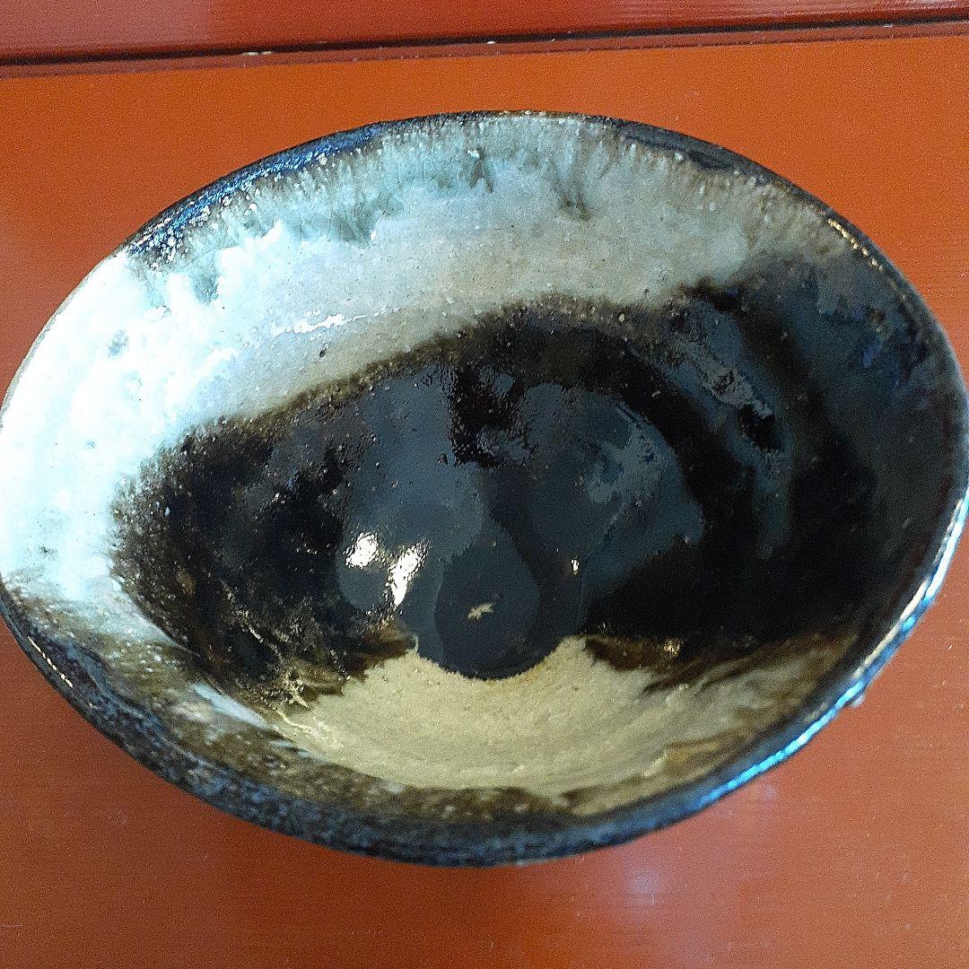 瀬戸黒の掛け分け抹茶茶碗