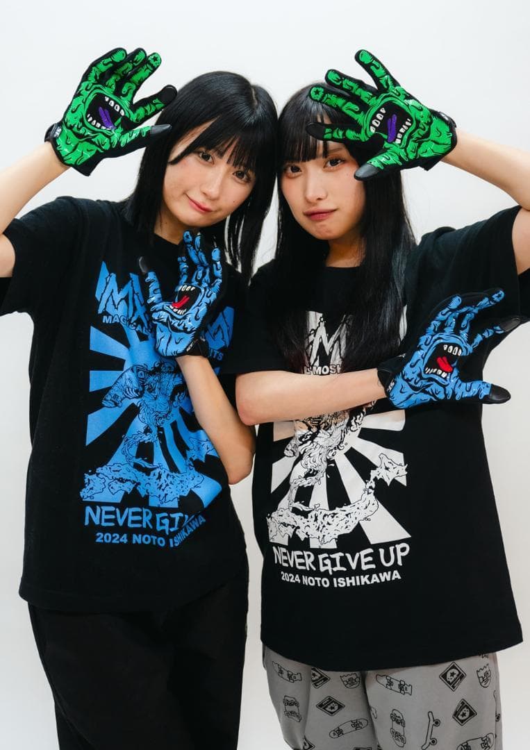 新品　サンタクルーズ x MxMxM スクリーミングハンドグローブ　黒青