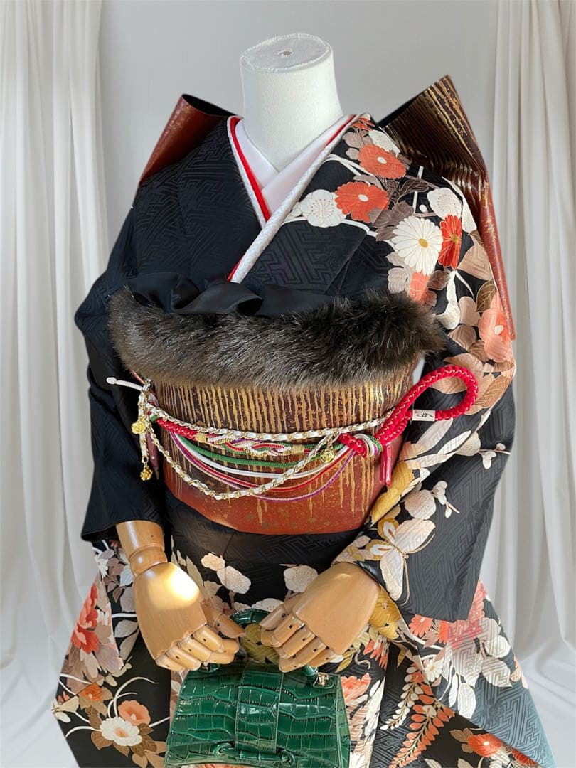 振袖 フルセット 綸子紗綾形 手描き友禅 黒地 花づくし