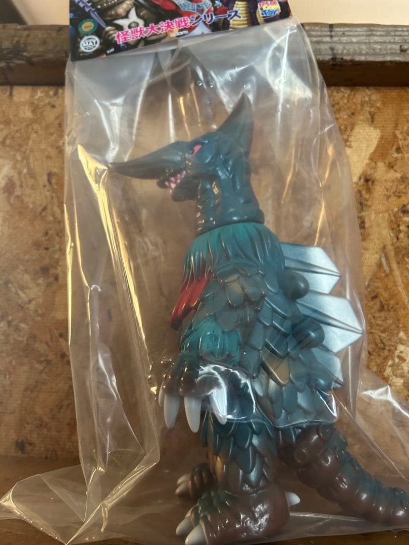 メディコムトイ　MAT オイルドリンカー　ソフビ