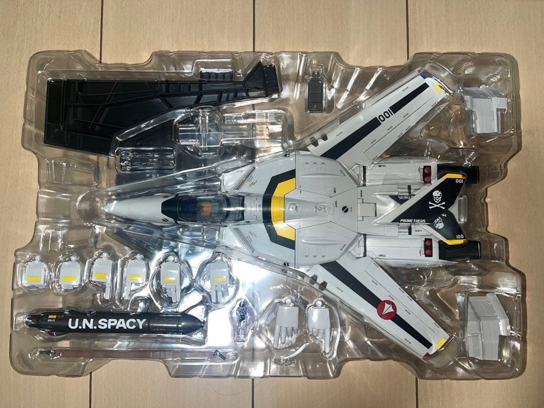 DX超合金 VF-1S（ロイ・フォッカー機）TV版セット