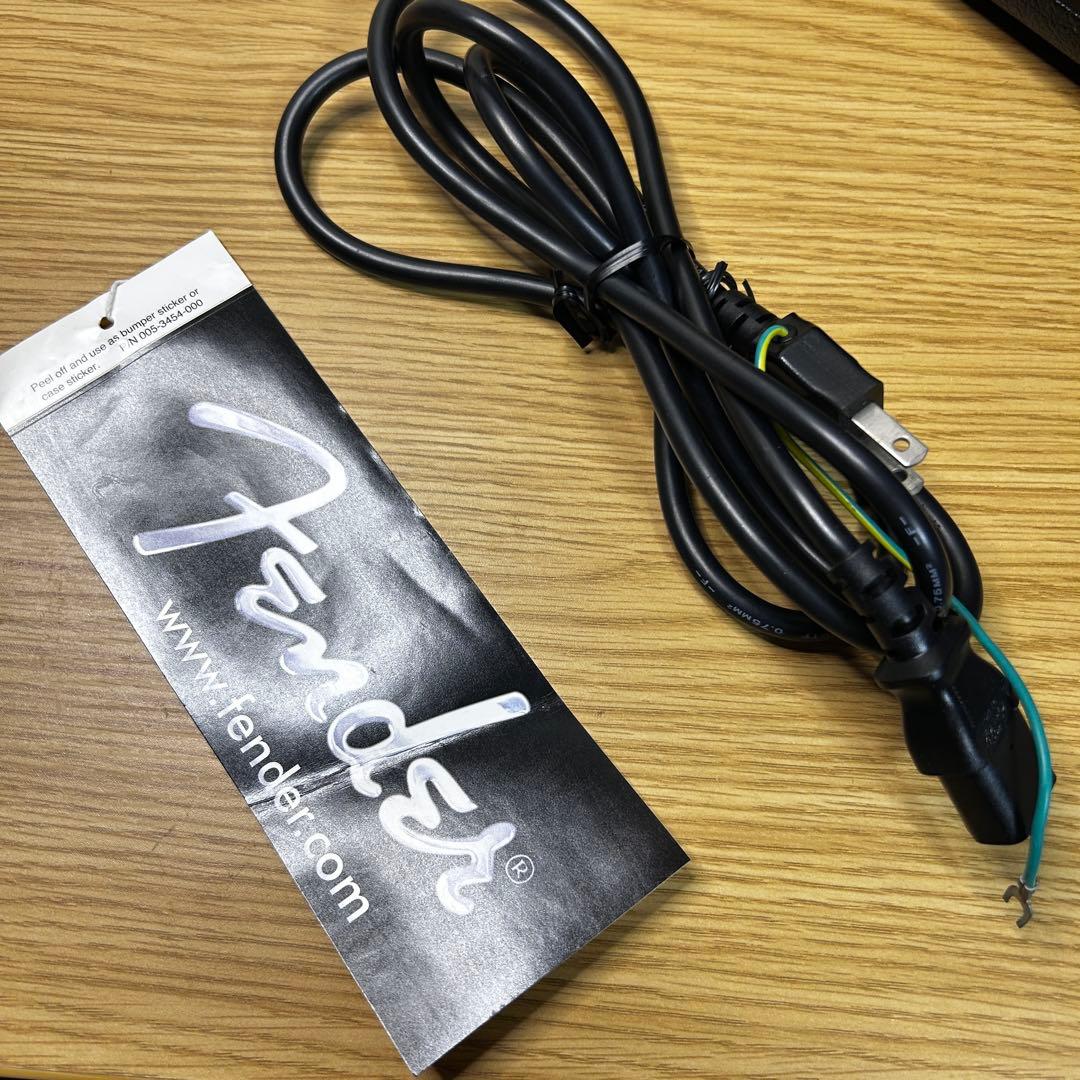 【現状渡し】 Fender Frontman 15B ベースアンプ 38W