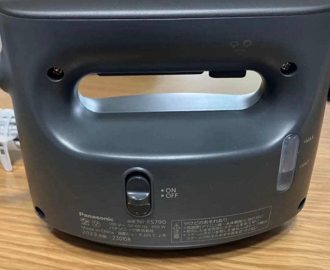 リオ　Panasonic NI-FS790 アイロン スチーマー計量付き
