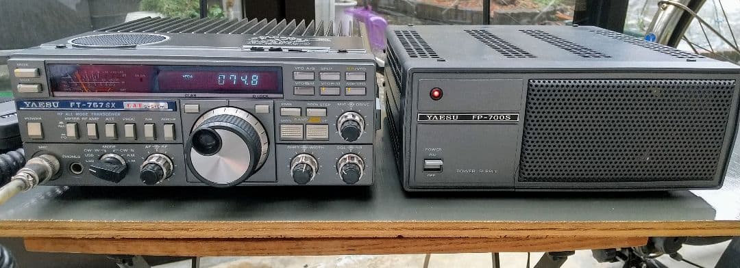 YAESU　FT-757SX（10wタイプ）　HF帯トランシーバー