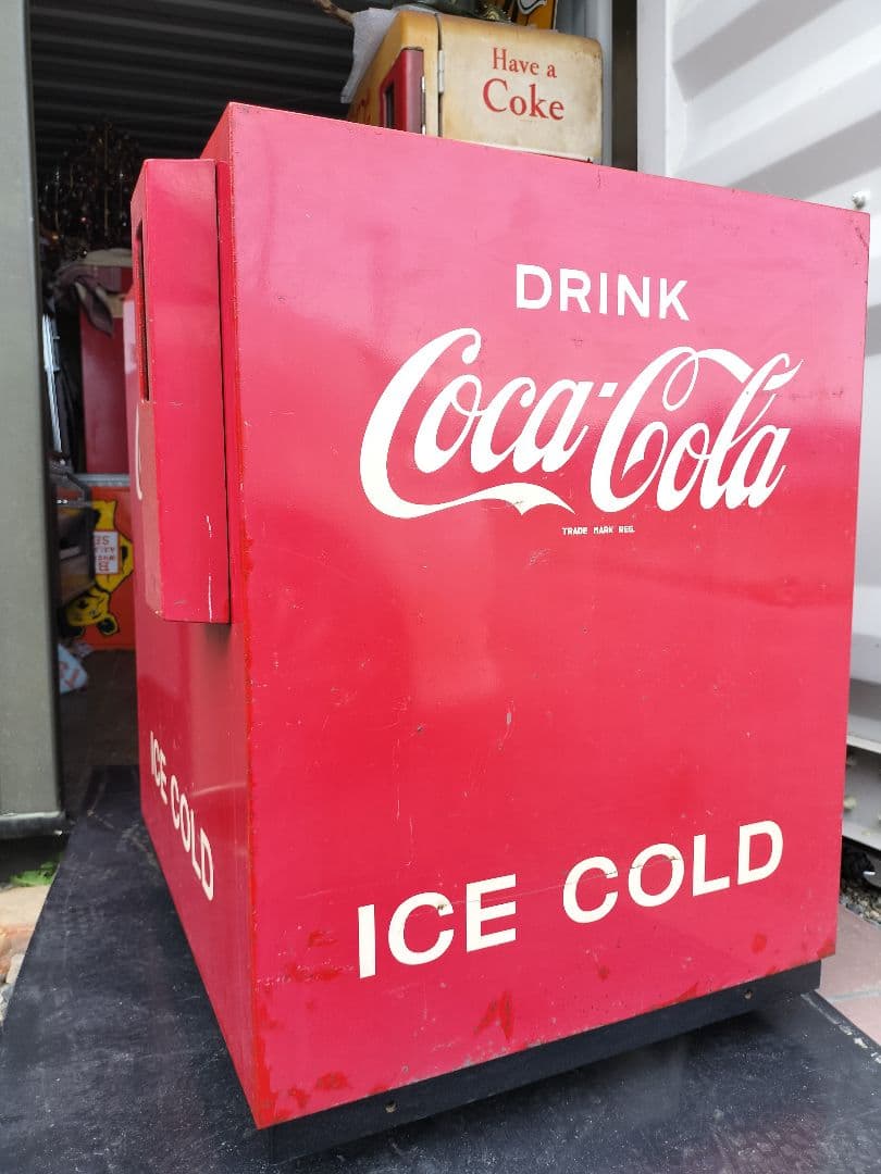 コカコーラ冷蔵庫　アンティーク　昭和初期水槽タイプ　瓶コーラ　コカコーラ販売機