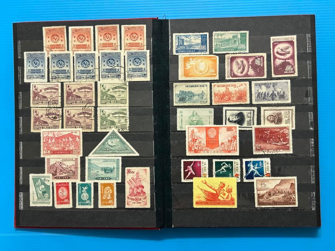 m*o様 【希少】 新中国切手 初期 紀・特 ストックプック入り未使用&使用済合