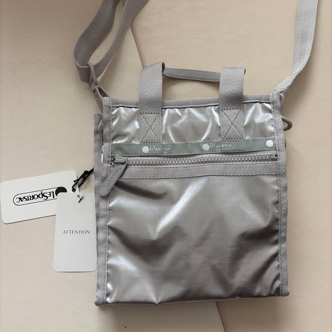 シルバーショルダーバッグ レスポートサック