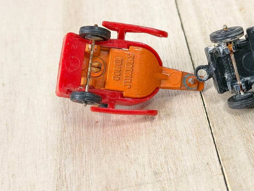 スノーモービル＆トレーラー 2506 ツインパック VNM 1/64