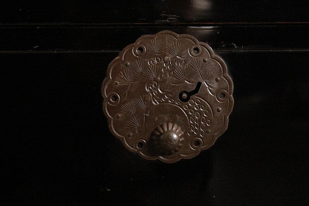 綺麗な丸金具庄内箪笥　3段　中桐　タンス　収納　古家具　古民家　時代家具