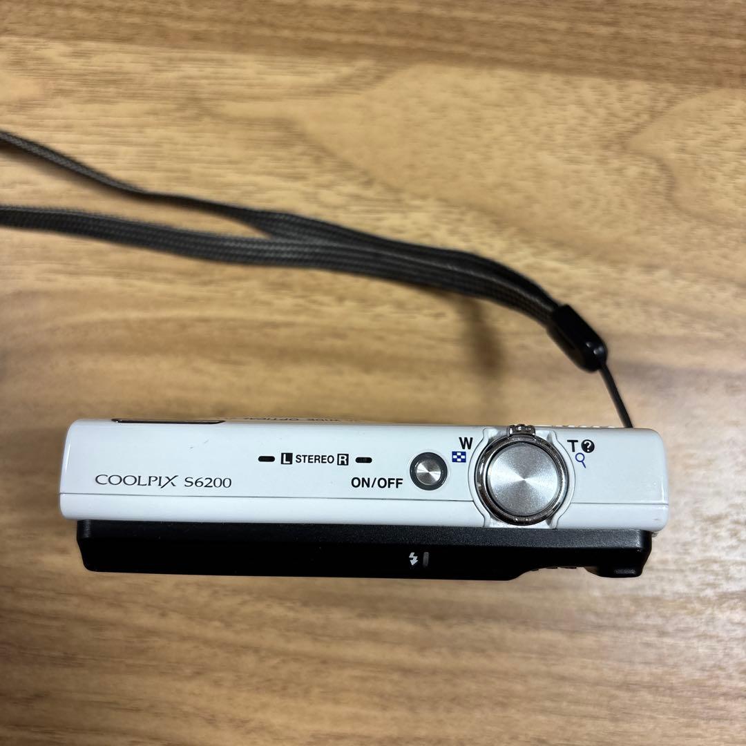 Nikon COOLPIX S6200 ホワイト
