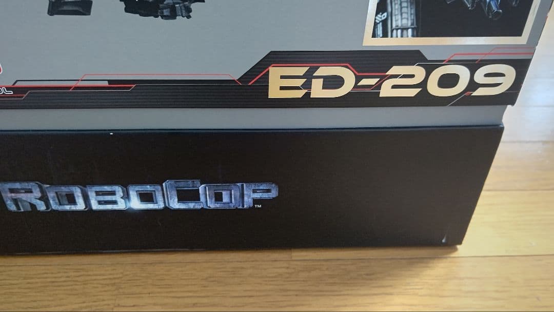 ロボコップ　ED209フィギュア