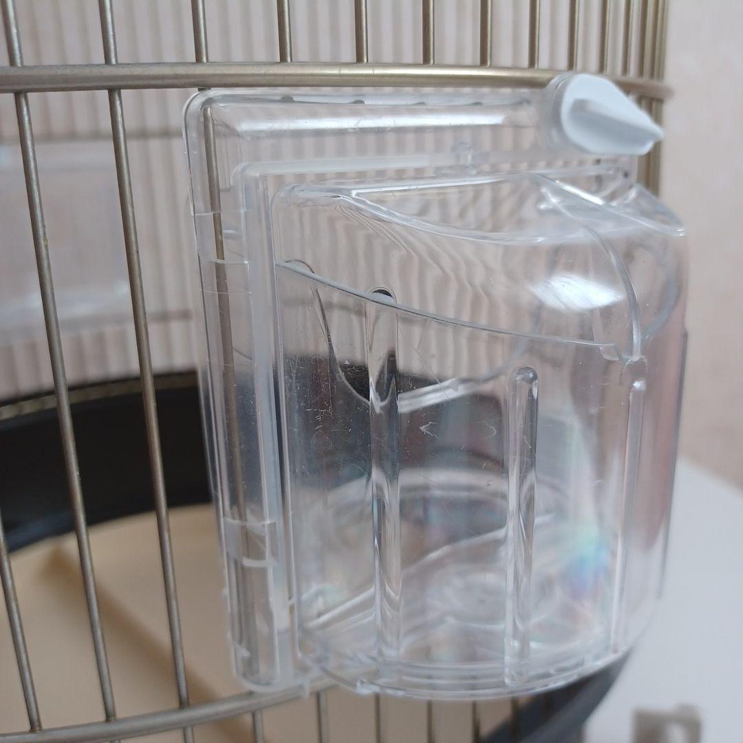 ファープラスト レジーナ 鳥かご 餌入れ ドーム型 カバー付きフルセット　水浴び