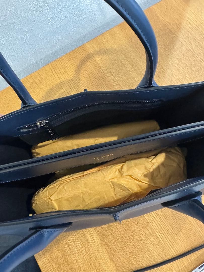 TOD'S ネイビー 2WAYハンドバッグ ショルダーストラップ付き