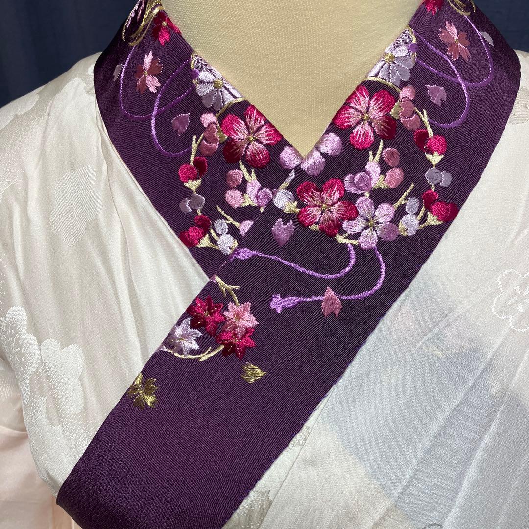 正絹振袖　Ｓサイズ　7点フルセット　黒地　雪輪　桜などの花　色半襟付　成人式