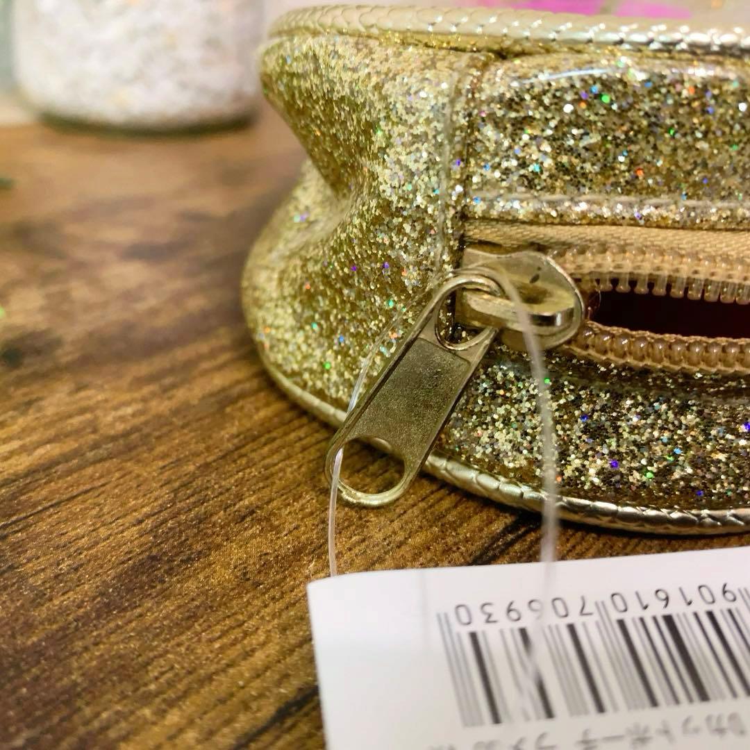 【新品未使用】ハローキティ　キラキラ　ゴールドポーチ☆Vivitix☆ タグ付き