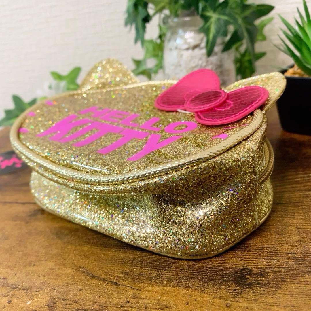 【新品未使用】ハローキティ　キラキラ　ゴールドポーチ☆Vivitix☆ タグ付き