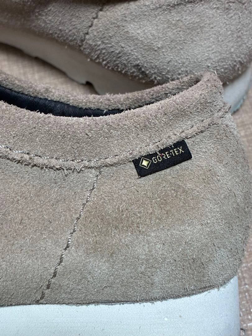 GORE-TEX クラークス　Clarksベージュ スエード モカシン