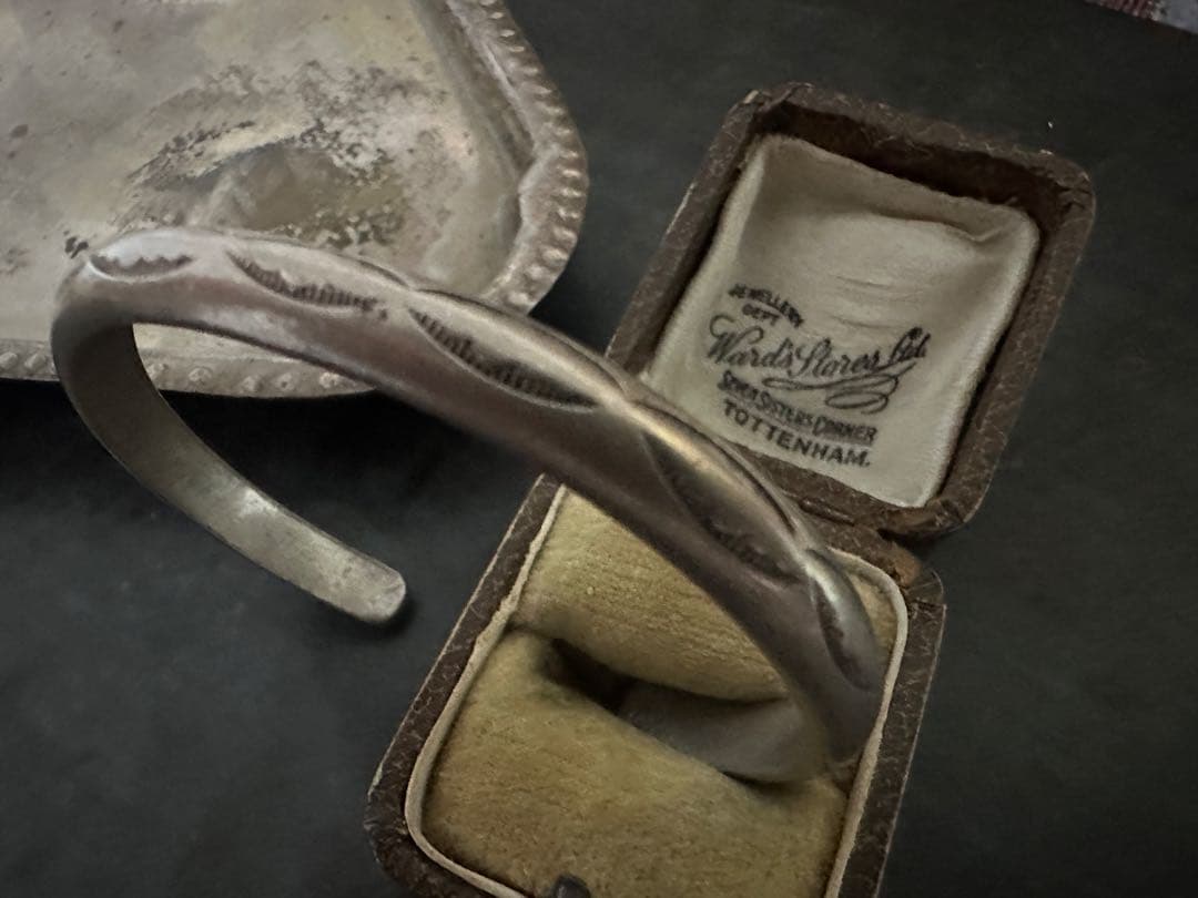 希少　重厚　ヴィンテージ　バングル　シルバー　アンティーク　アメリカ　ユーロ