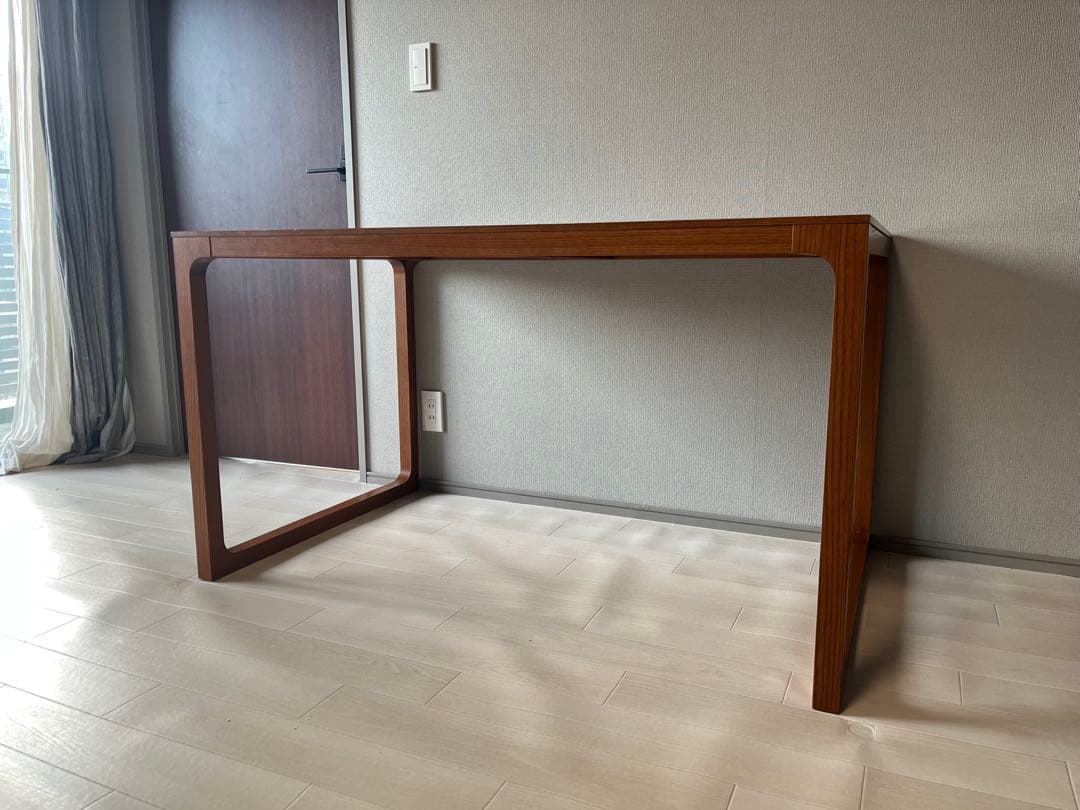 IDEE ダイニングテーブル　アントンブラウン