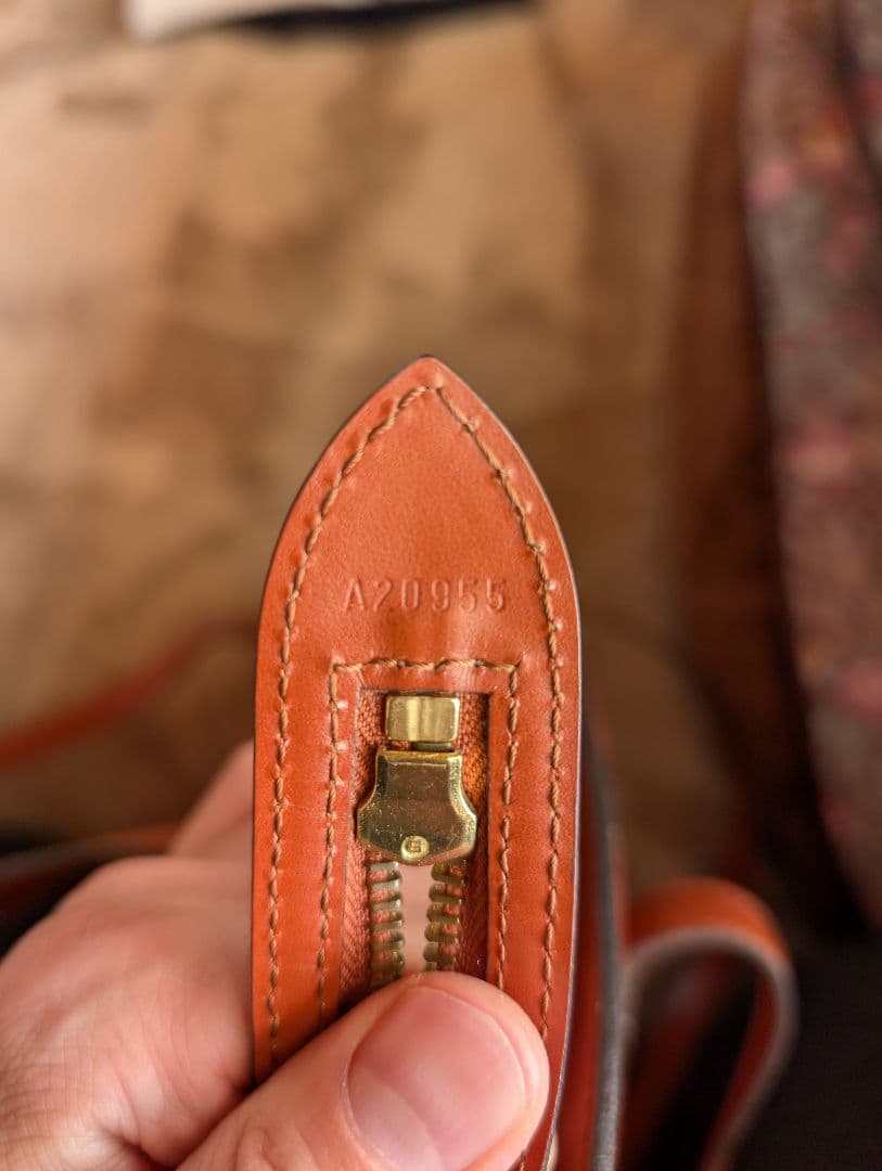 ルイヴィトン　エピ　トートバッグ　サンジャック　茶色