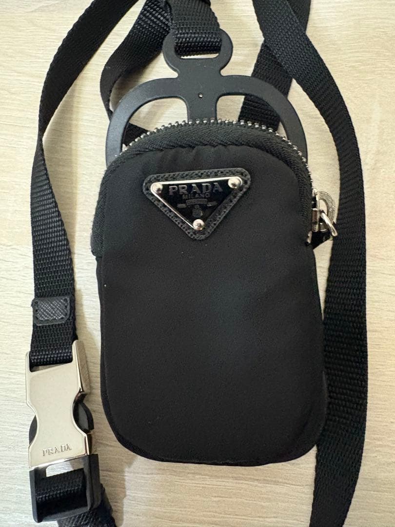 ✨美品✨PRADA スマートフォンケース ポーチ付き スマートフォンホルダー