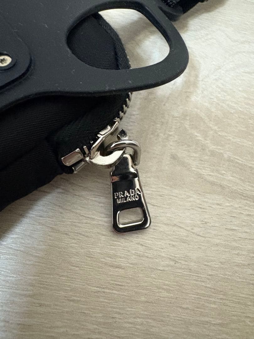 ✨美品✨PRADA スマートフォンケース ポーチ付き スマートフォンホルダー