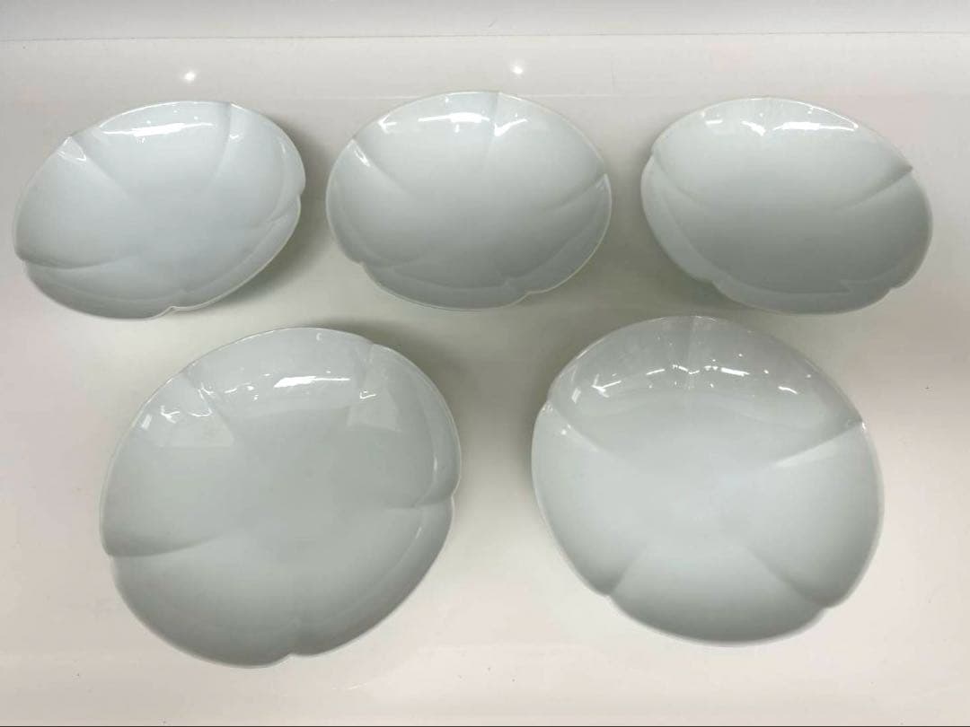 人間国宝 井上萬二作　銘々皿5枚セット　白磁花形