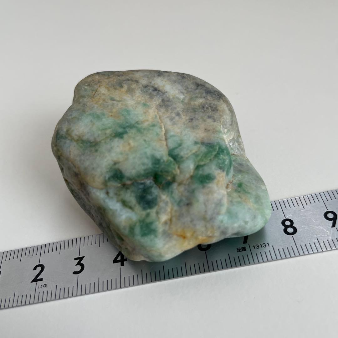 【国産鉱物】糸魚川翡翠　（海石）
