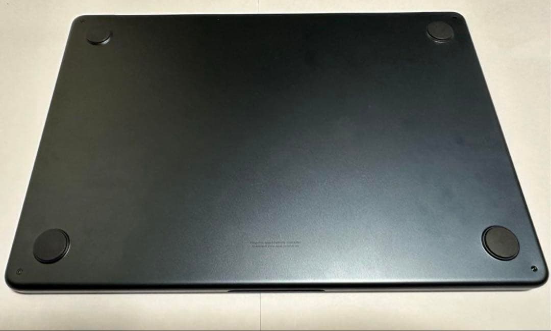 Apple M2チップ搭載13インチMacBook Air