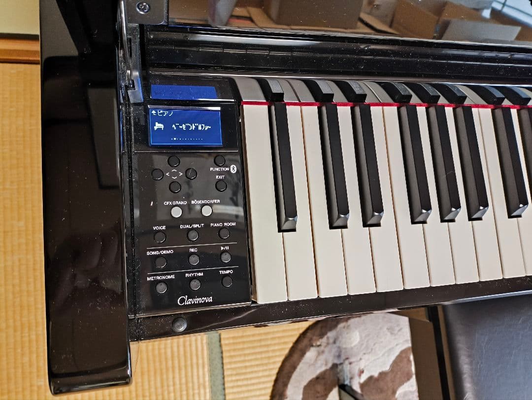 【美品】Clavinova CLP-685PE（黒鏡面艶出し 高級電子ピアノ）