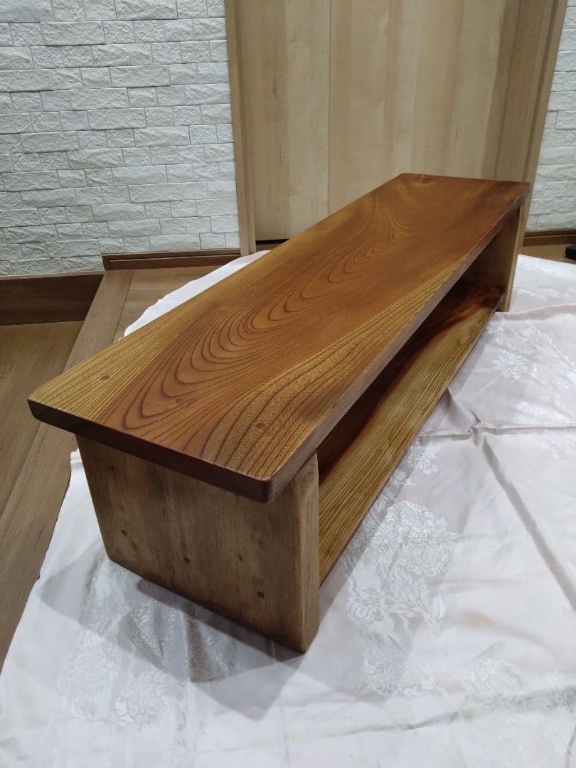 欅一枚板のテレビ台　Okinawa❕長寿のケヤキの杢目が綺麗ですよ
