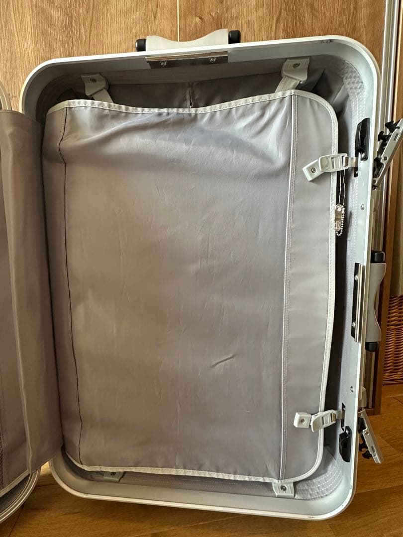 ACE WORLD Traveler スーツケース 91L シルバーカーボン