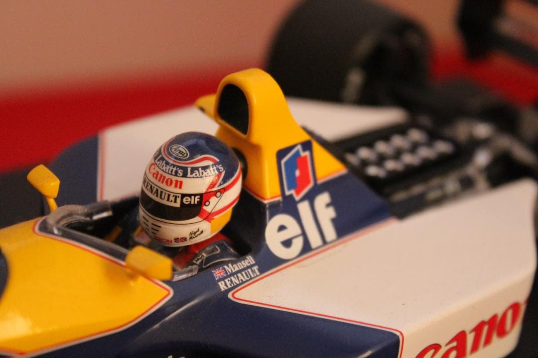 ミニカー 1/18・1992年 F1 ウイリアムズ・ルノー FW14B