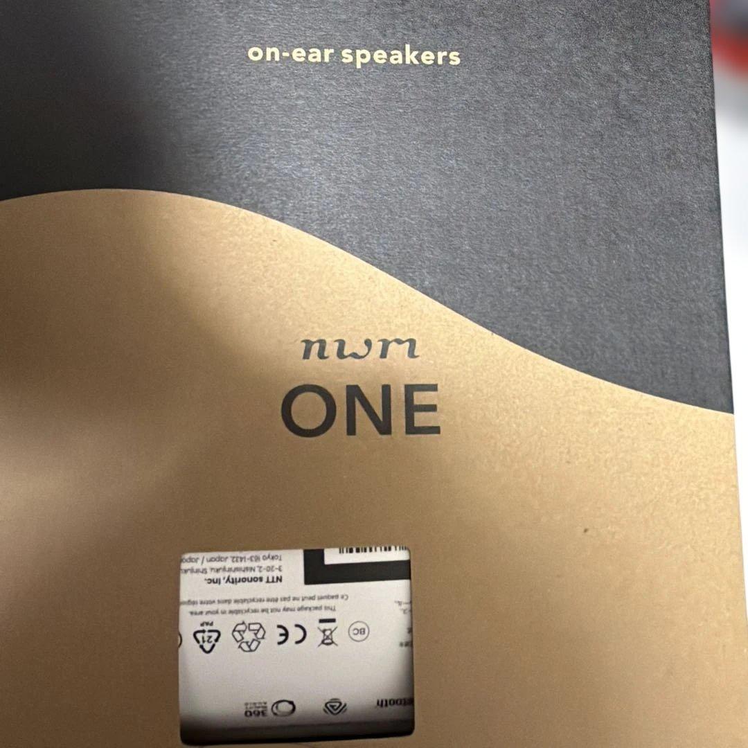 NWM ONE オンイヤーヘッドフォン