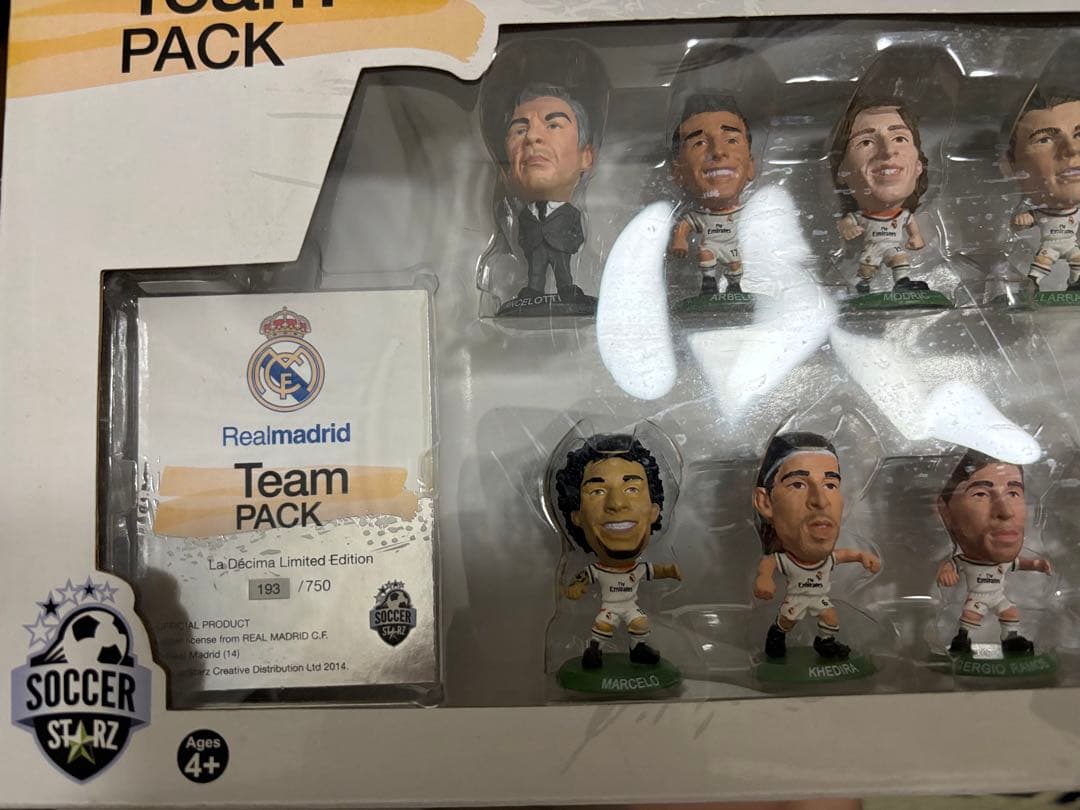 デシマ記念 世界750限定生産 サッカースターズ　レアルチームパック