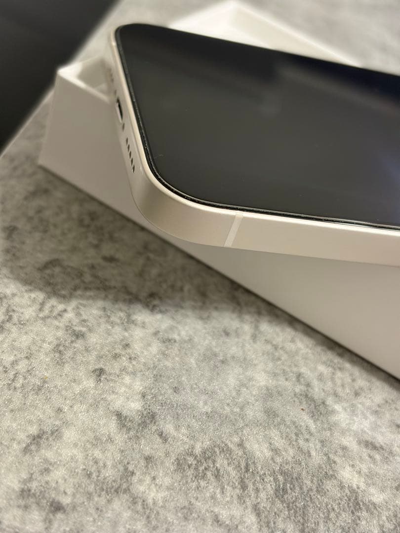 Apple iPhone 14 ホワイト 本体　美品