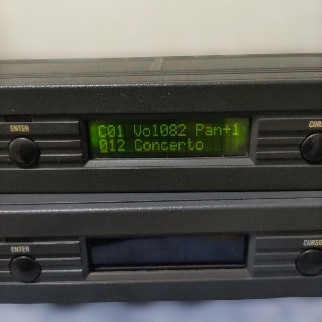 E-MU PROTEUS/1(通電なし)と PROTEUS/2 (通電確認)