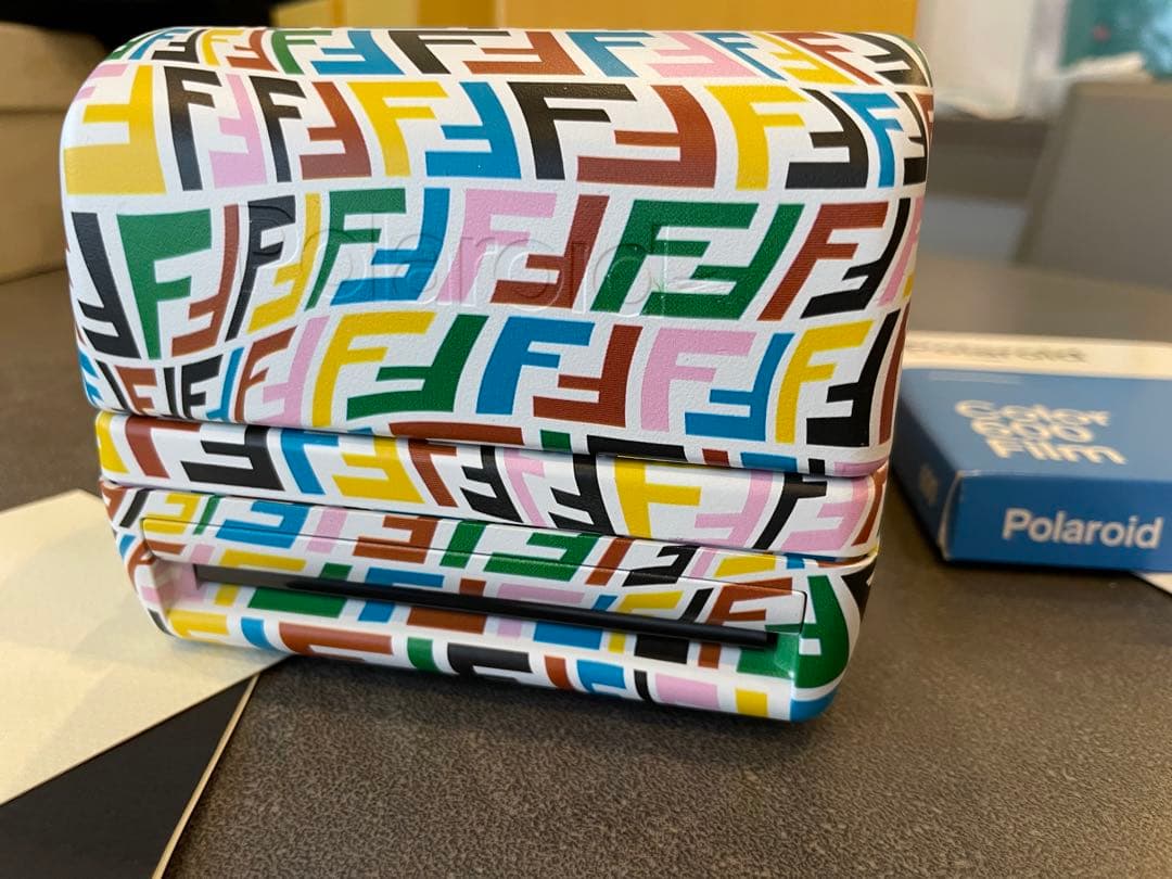 限定　　fendi×polaroid フェンディ　カメラ