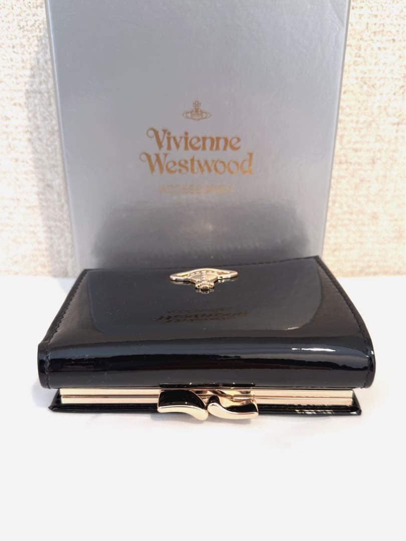 【新品未使用】Vivienne Westwood 三つ折り財布 ブラック 大人気