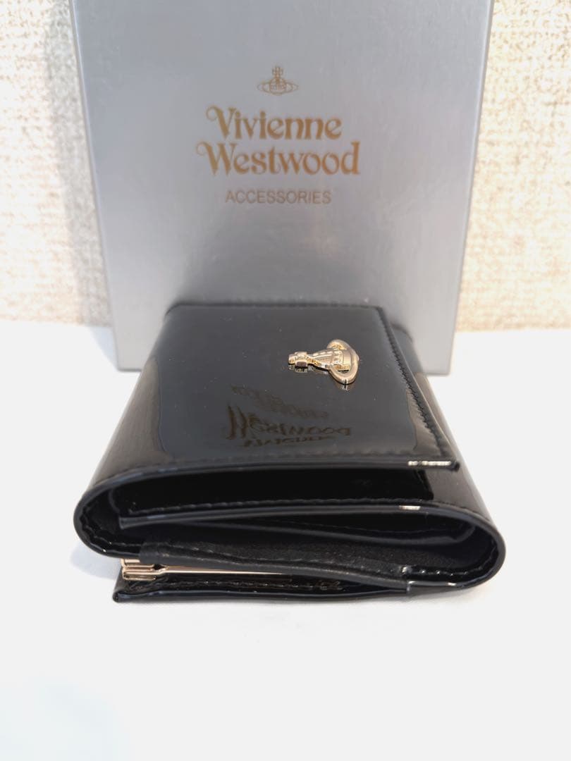 【新品未使用】Vivienne Westwood 三つ折り財布 ブラック 大人気