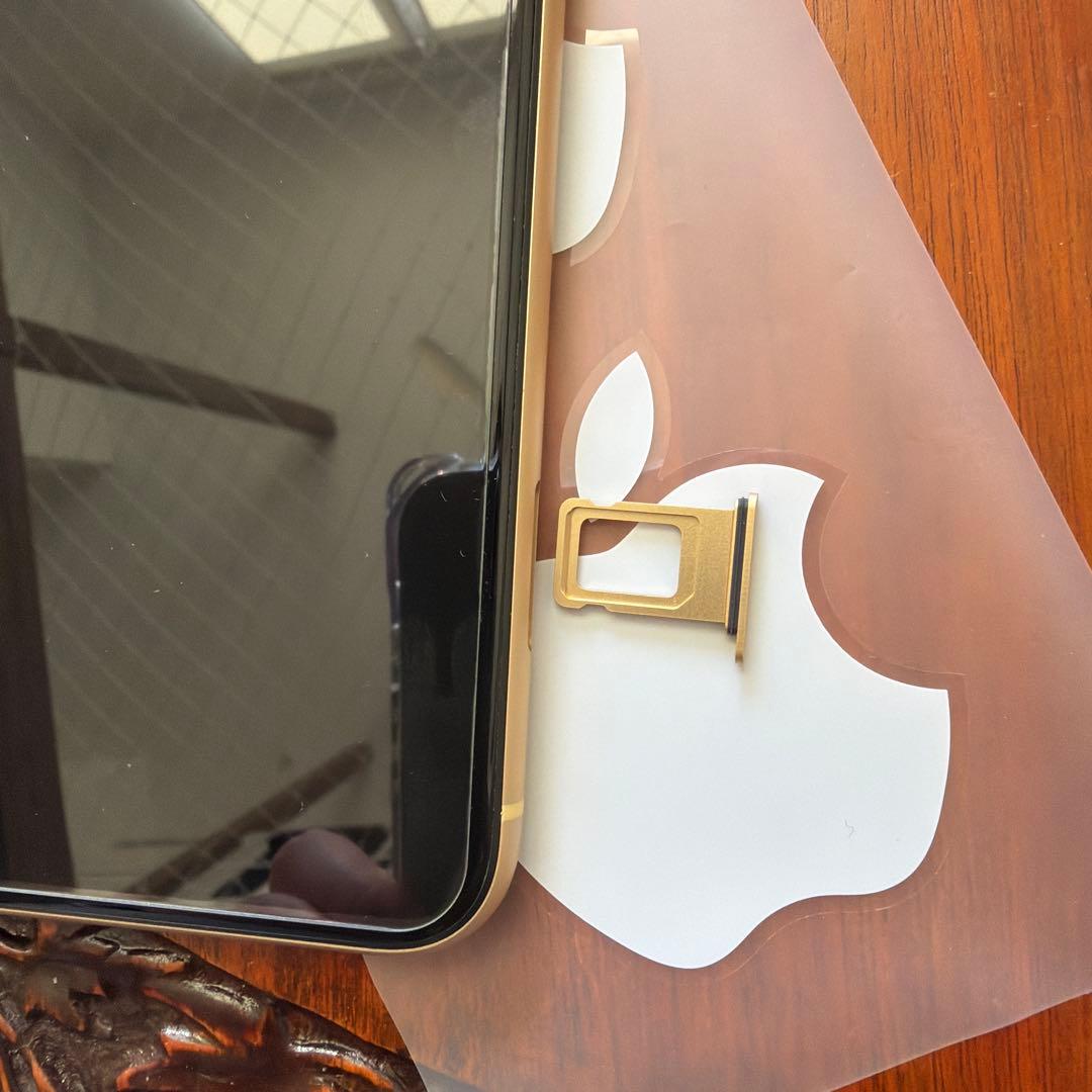 iPhone XR イエロー　SIMフリー 64GB 美品！